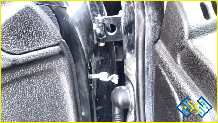 Cómo arreglar la alineación de la puerta del coche?