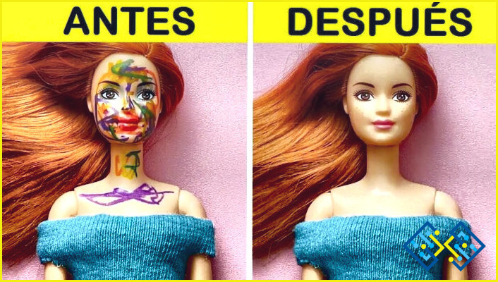 ¿Cómo limpiar las muñecas Barbie?
